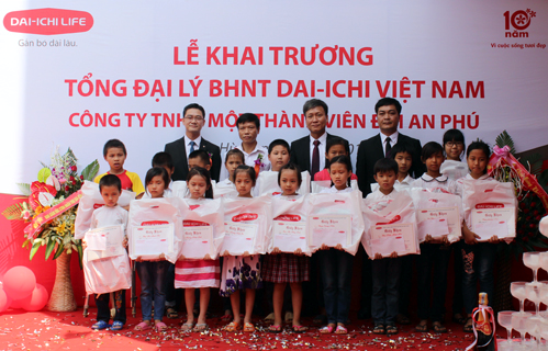 Dai-ichi Life Vietnam opens the 180th office in Phu Tho province...