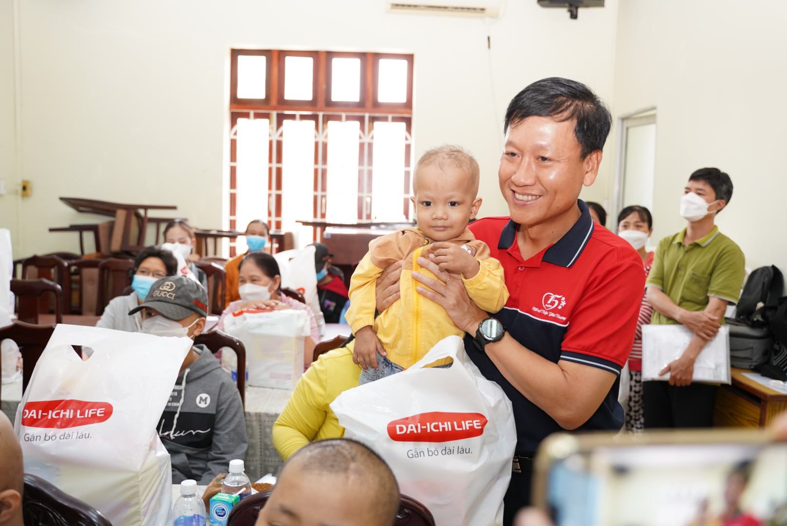Dai-ichi Life Việt Nam tiếp tục hỗ trợ bệnh nhi ung thư có hoàn cảnh khó khăn tại TP. Hồ Chí Minh...